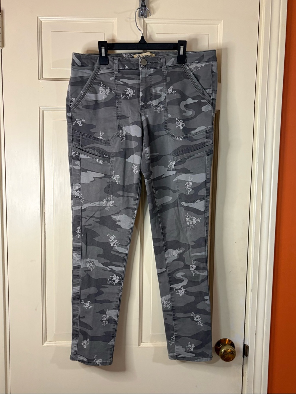 Democracy Gray Camo Skinny Utility Pants